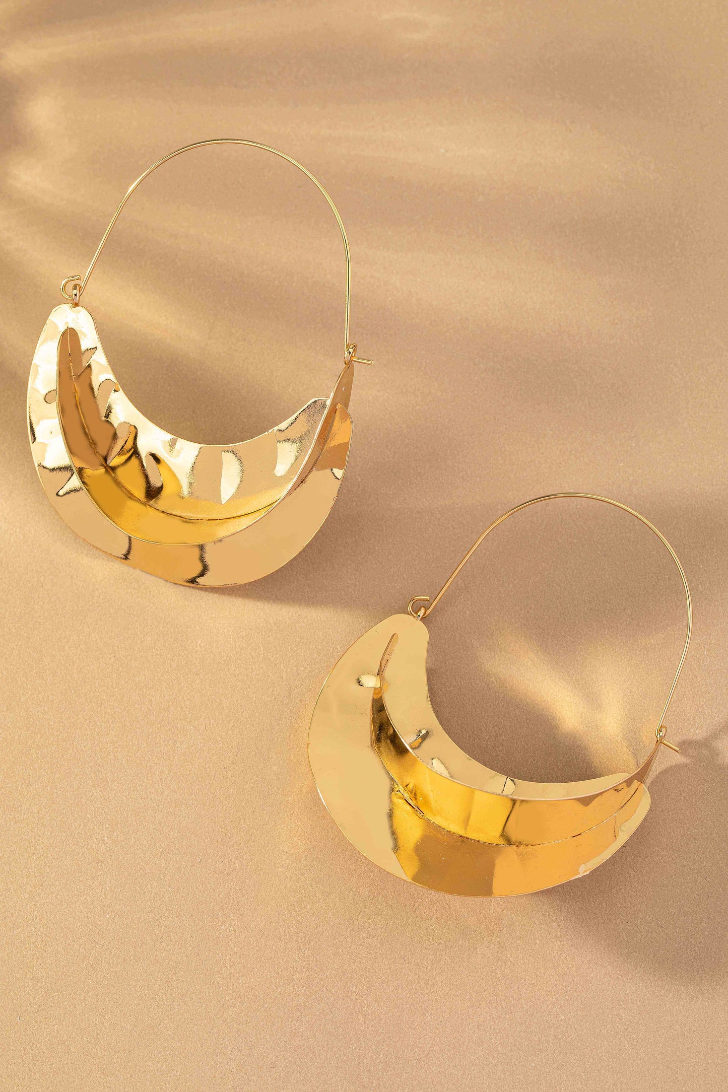 On the Loop Earring - Gold