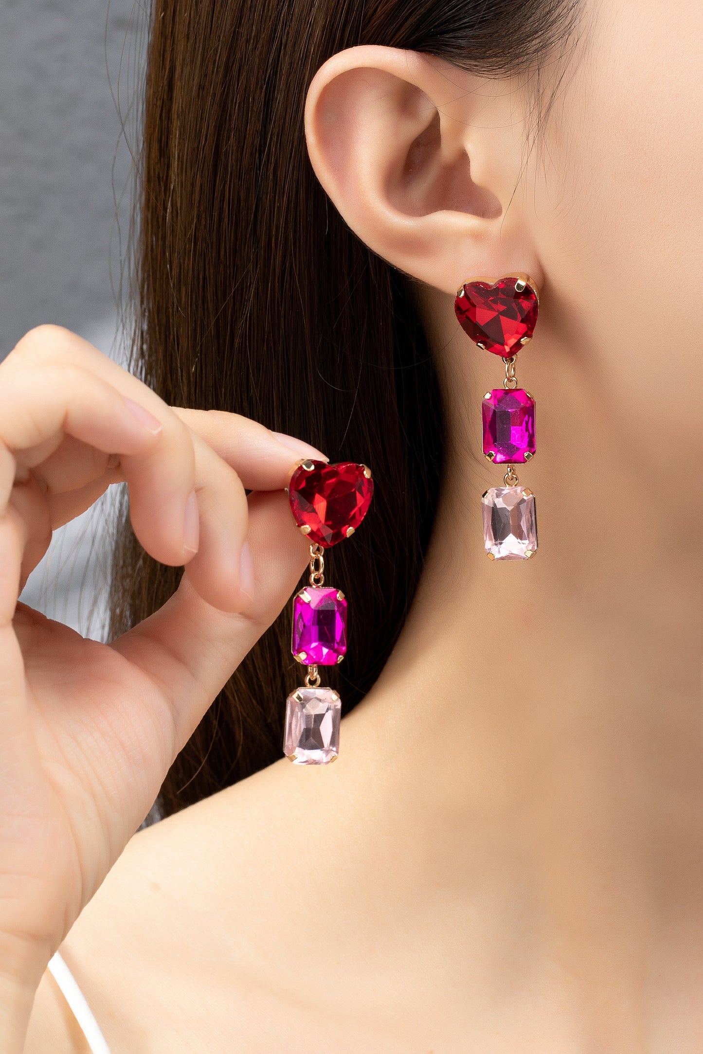 Trail of Hearts Earring - Pink